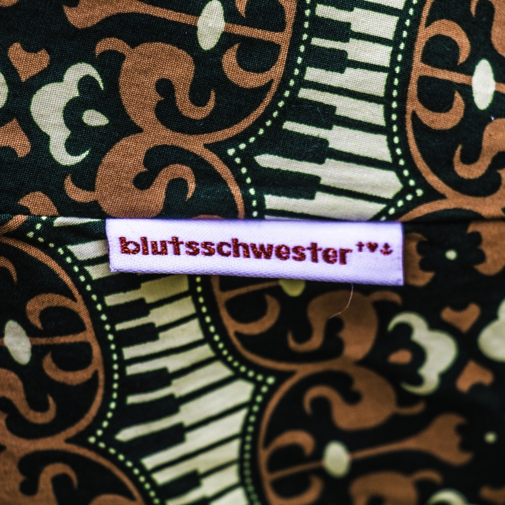 Retro style dress - ModCloth - Picture 2 of 8